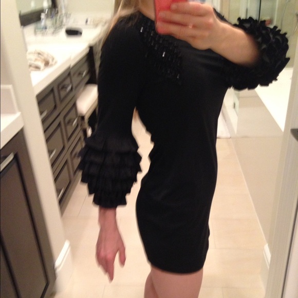 SEXY black dress with ruffled sleeves - Picture 2 of 3
