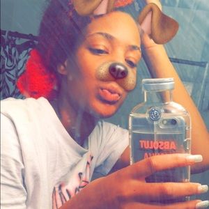 Meet your Posher, Emya