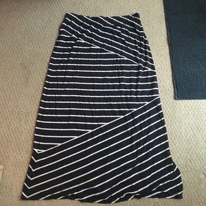 Ann Taylor LOFT navy/white striped maxi skirt XL
