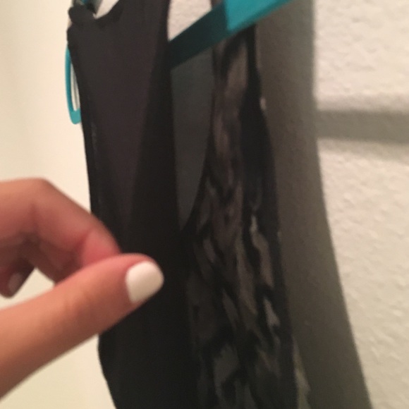 Losse tank top with peacock pattern - Picture 4 of 4