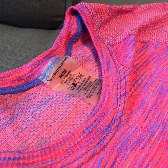 🚫SOLD ON MERC🚫 Long-sleeved Workout Shirt - Picture 2 of 3