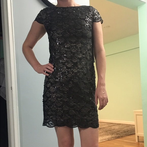 Dress - Picture 3 of 3