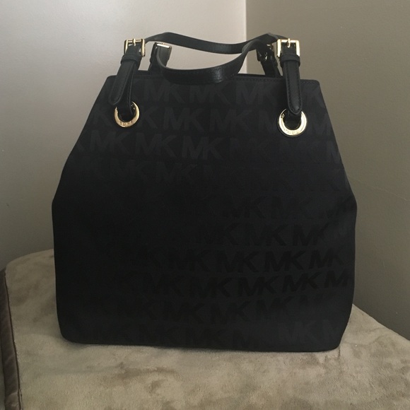 Michael Kors Jet Set Item black jacquard tote NWT - Picture 1 of 4