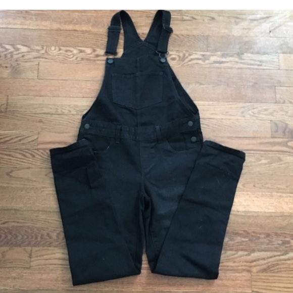 Never worn Old Navy overalls size 10/12