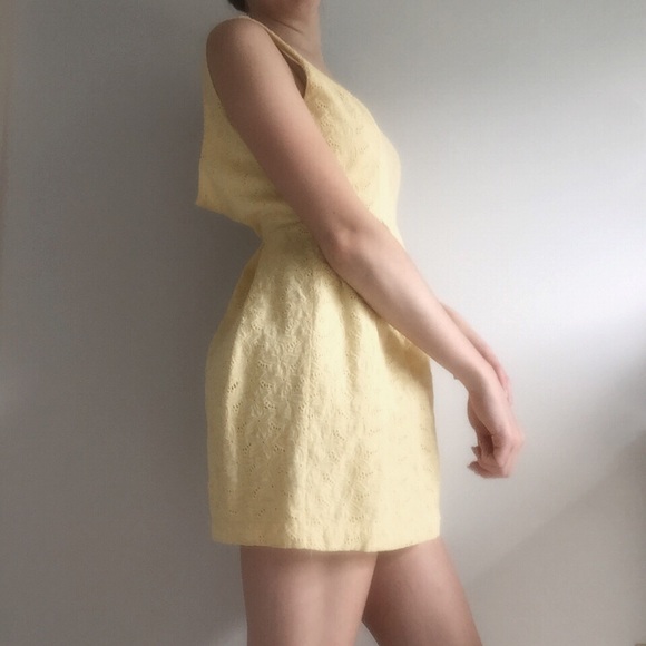 Forever 21 Dresses - Forever 21 Cotton Flower Dress Forever 21 Dresses - Forever 21 Cotton Flower Dress