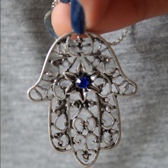 Silver hamsa necklace