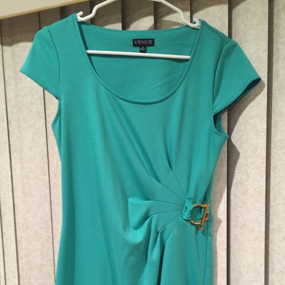 Venus classic dress - Picture 2 of 4