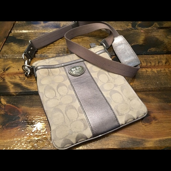 Coach Handbags - Coach crossbody