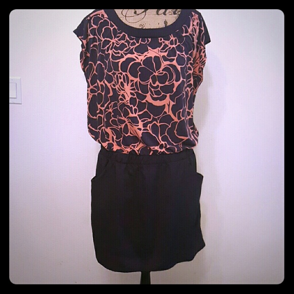 Fun summer floral, pocket dress