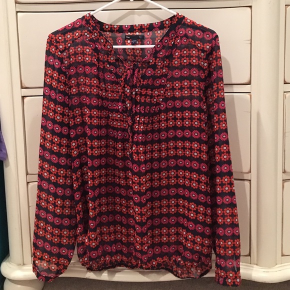 Gap size Large. Navy, orange, pink blouse.