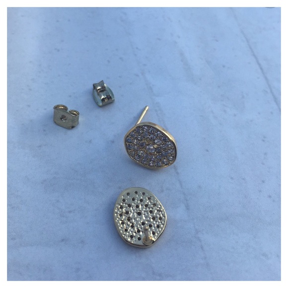 Stud Earrings - Picture 2 of 4