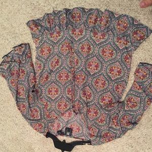 Super cute printed blouse