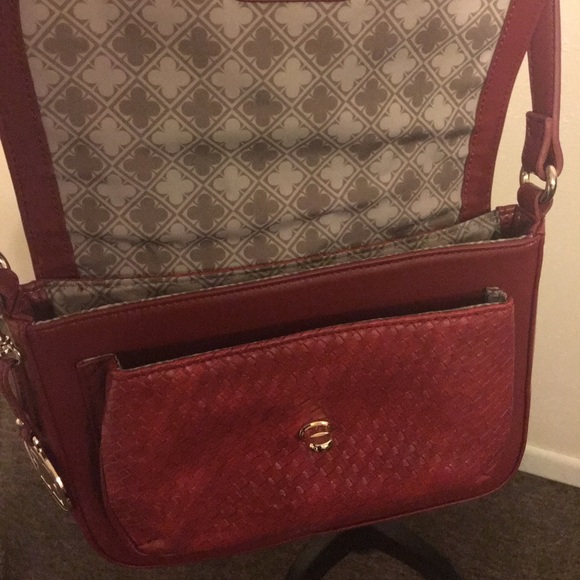 Red purse - Picture 2 of 2
