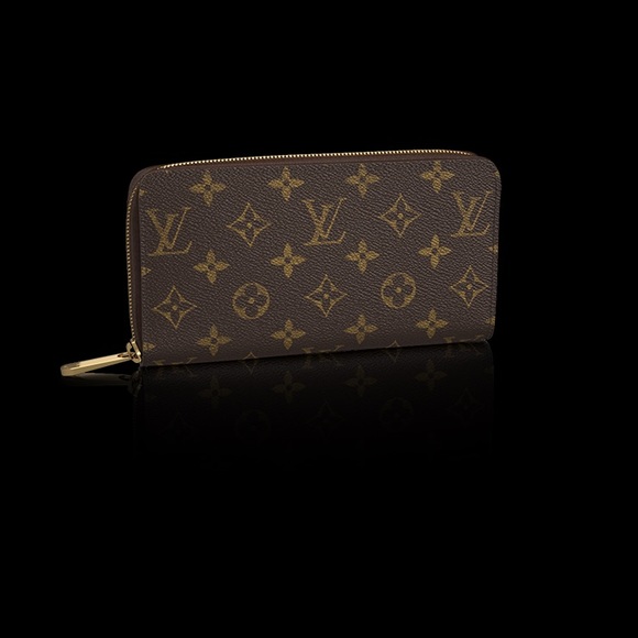 Louis Vuitton Handbags - Louis Vuitton zippy wallet