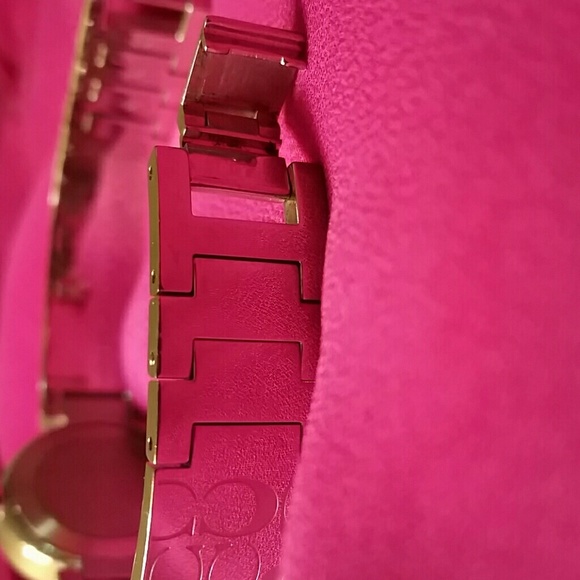 Coach women's watch - Picture 2 of 4