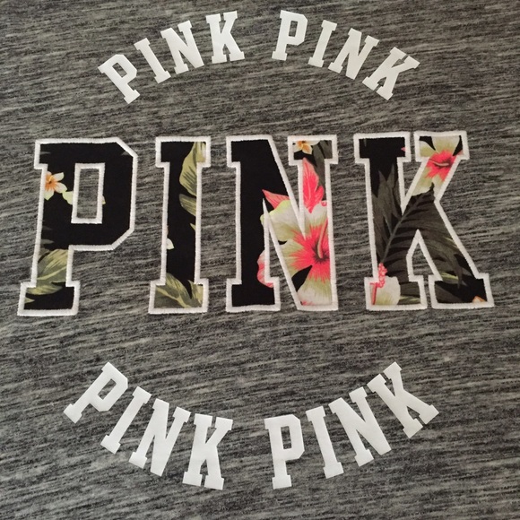 💞 TRADED TO @tristanne VS PINK Campus tee 💞