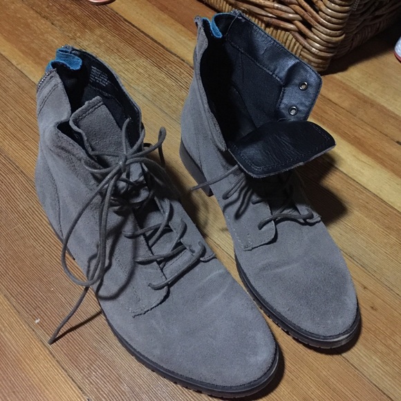 Steve Madden gray booties