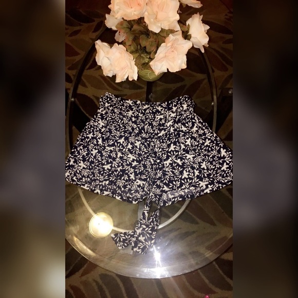 Bermuda High waist shorts w/ Front Tie