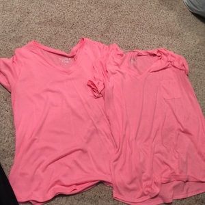2 available ones a size medium the other a large!!