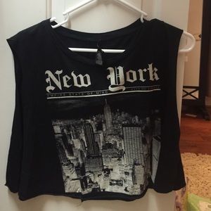 Black crop top "New York" shirt