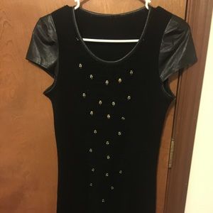 Sweater dress with cute skull Short leather sleeve