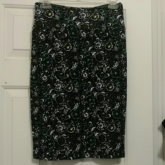 LuLaRoe Cassie Skirt XS