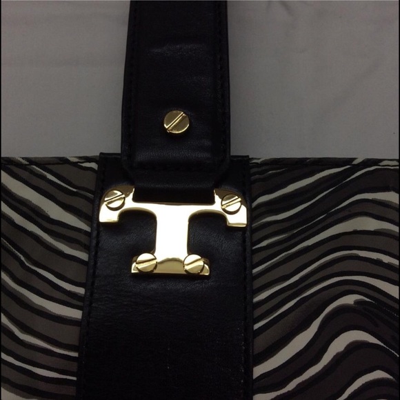 āSOLDāSOLDāSOLDāZebra printTory Burch Shoulder Bag - Picture 4 of 4