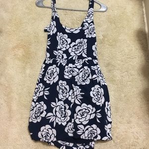 White and navy blue A&F dress