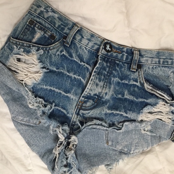 One tea spoon shorts