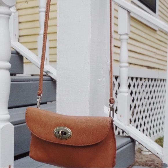 Fossil turnlock crossbody - tan
