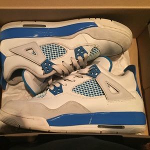 Air Jordan 4 Retro
