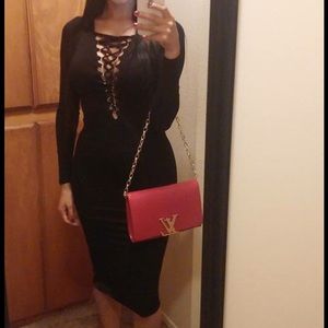 Bodycon black midi dress