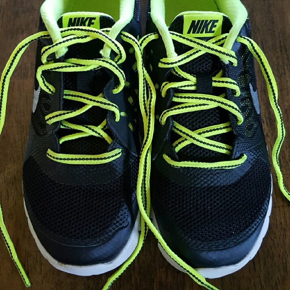 Boys Nike tennis shoes