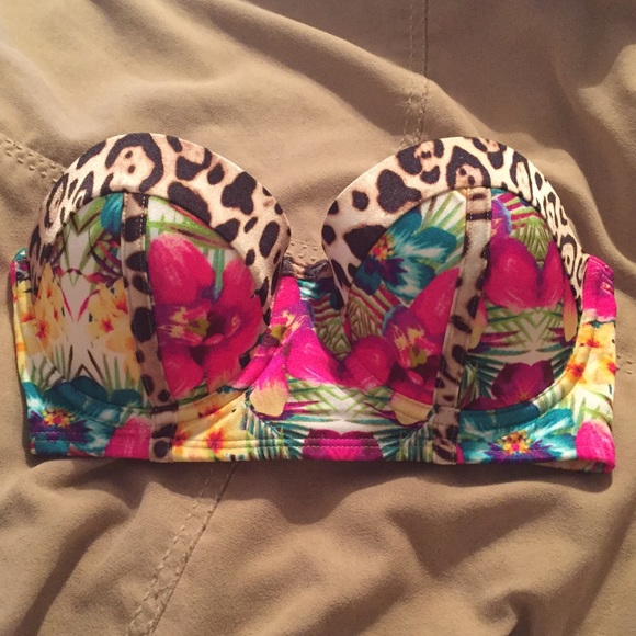 Victoria's Secret bikini top!