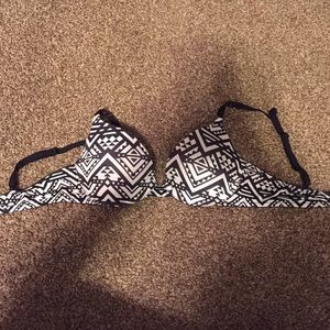 Black & White VS Aztec bra