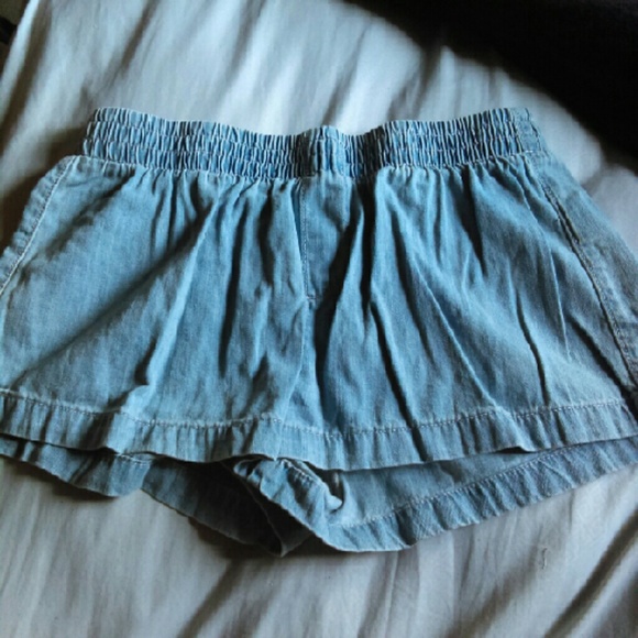 Old Navy Shorts - Picture 1 of 2