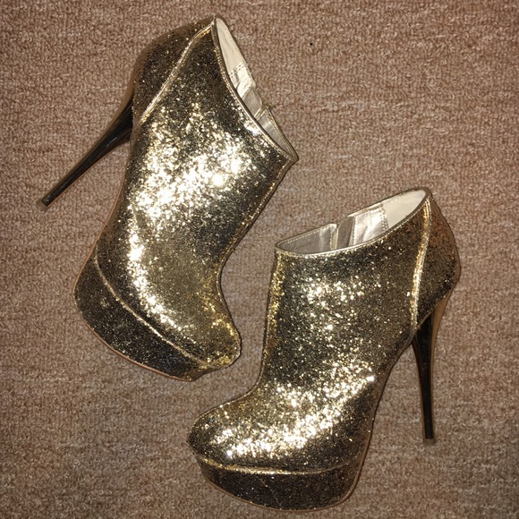 Metallic gold glitter booties size 7.5