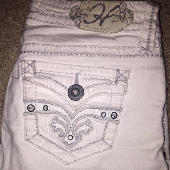 White capris
