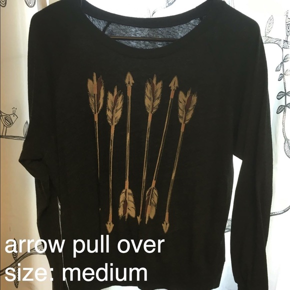 Cute Gray Pull-Over with Arrow Design