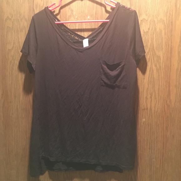 V neck - Picture 1 of 2