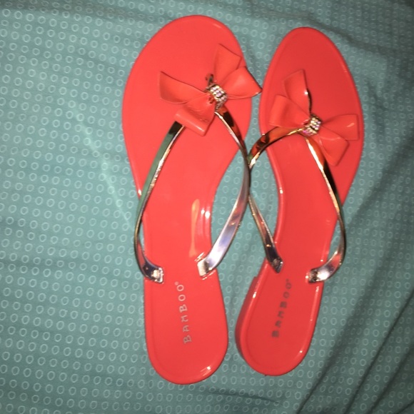 Neon flip flops!!
