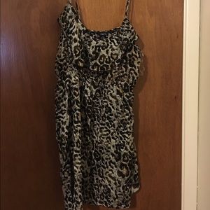 ❤️CLOSET CLEAR OUT❤️ Cute animal print dress