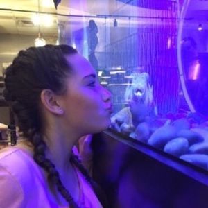 Meet your Posher, Madison