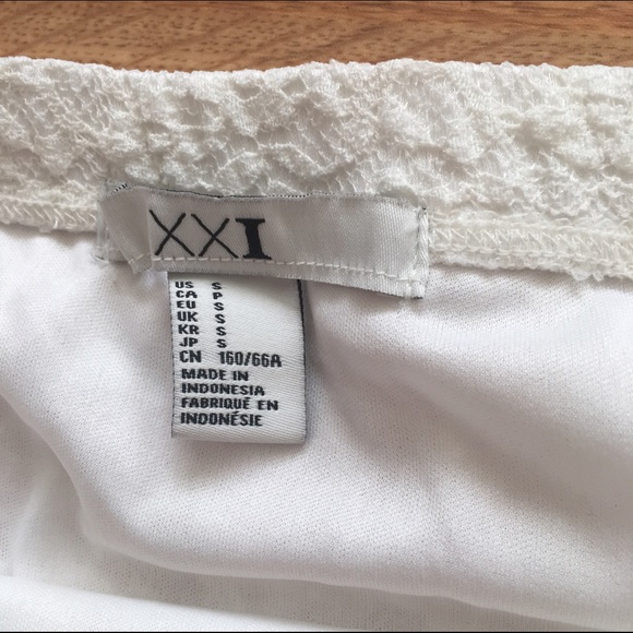 ❌SOLD❌ NWOT white lace body con - Picture 3 of 4