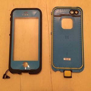 iPhone 5/5s life proof case