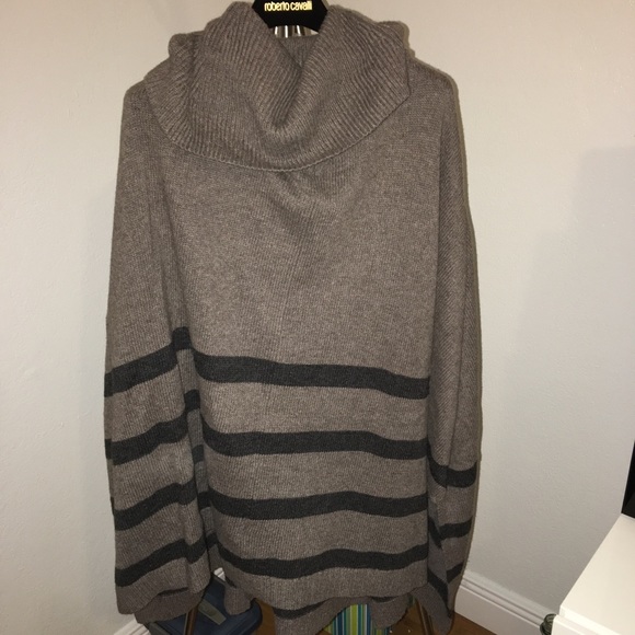 Banana Republic - Picture 1 of 3