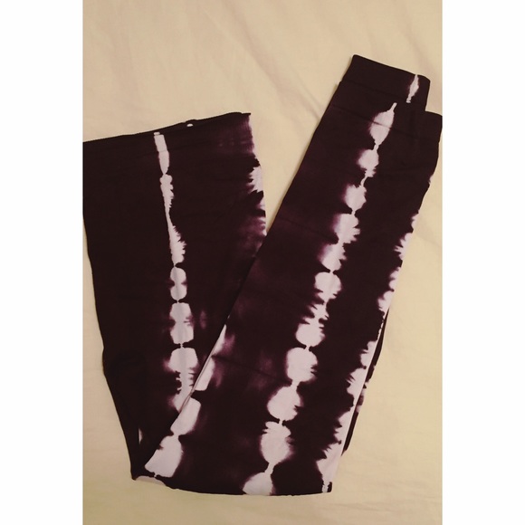 Black & White Tie-Dye Leggings
