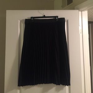New York and Company Black Pleated Skirt