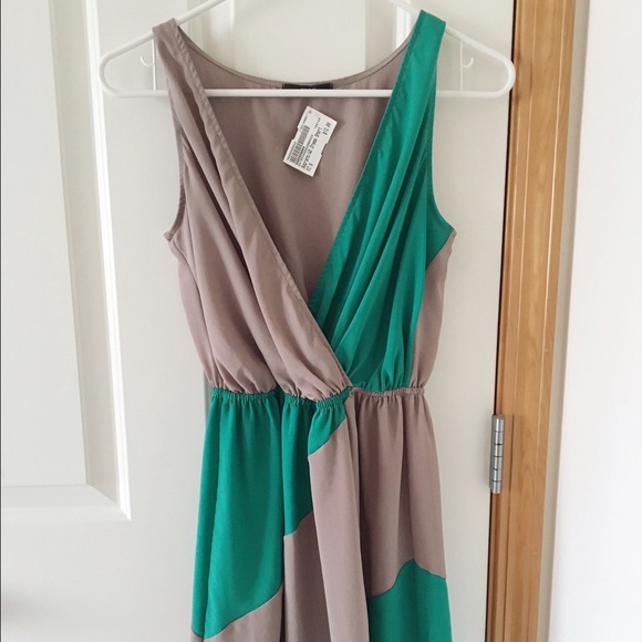 V Neck Chiffon Dress