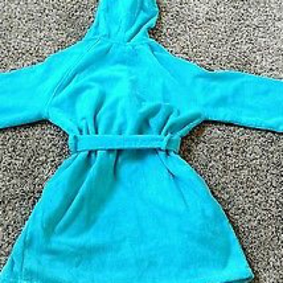 🆕🎉🎉LACOSTE BATH ROBE - Picture 5 of 6